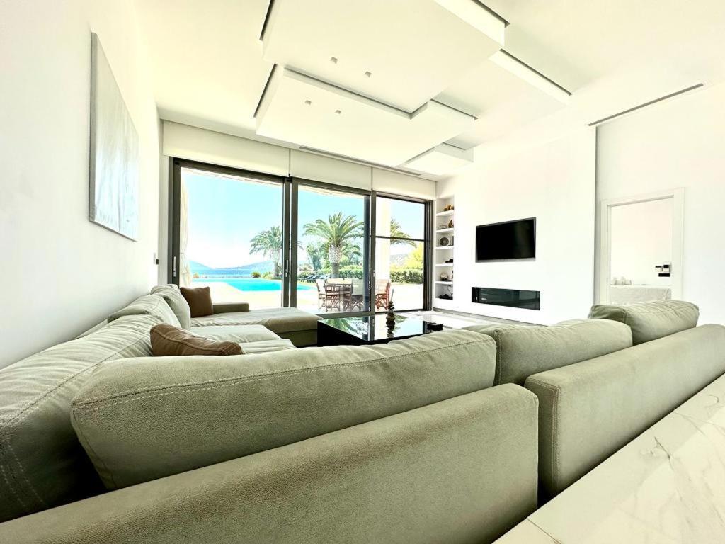 Leblanc Luxurious Beachfront Villa, Gcollectiongr Ermióni Eksteriør bilde