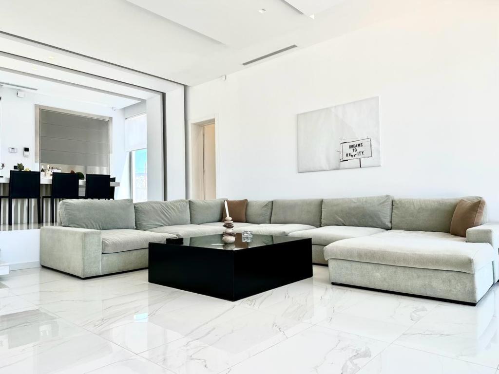 Leblanc Luxurious Beachfront Villa, Gcollectiongr Ermióni Eksteriør bilde